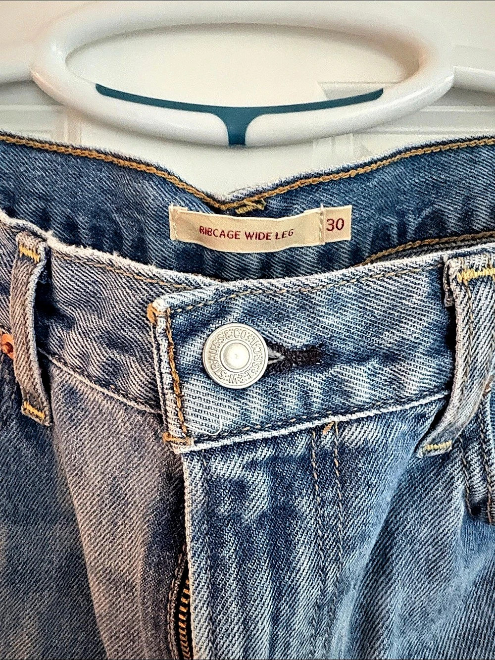 Levi’s Ribcage Wide Leg Blue Waist 30 x 30 Like New - Picture 3 of 3